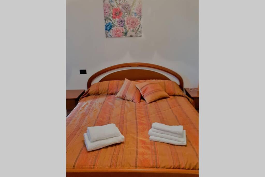 Feel At Home - Casa Loredana Lovere Esterno foto