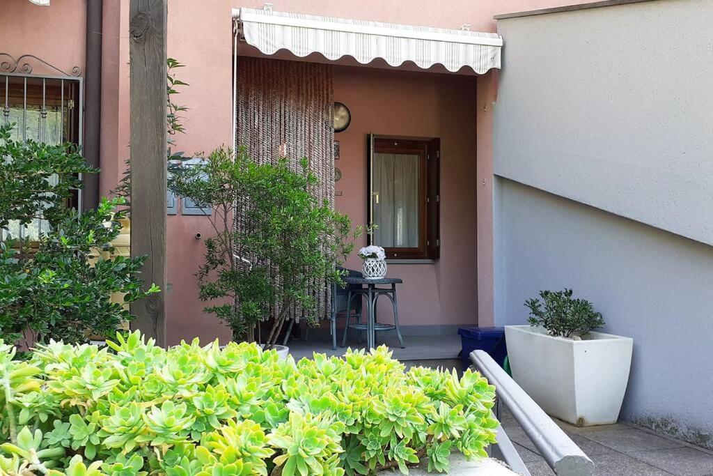 Feel At Home - Casa Loredana Lovere Esterno foto