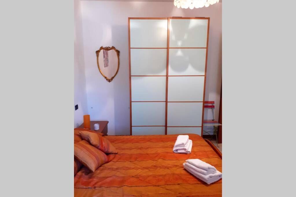 Feel At Home - Casa Loredana Lovere Esterno foto